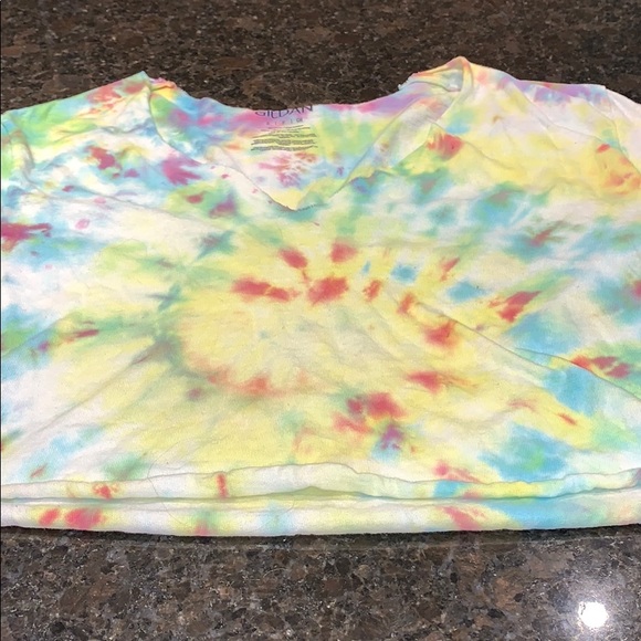 Gildan Tops - GILDAN